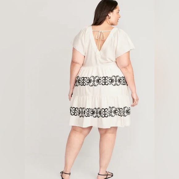 NWT! Old Navy Embroidered Flutter-Sleeve Mini Swing Dress - Multiple Sizes - Picture 5 of 9